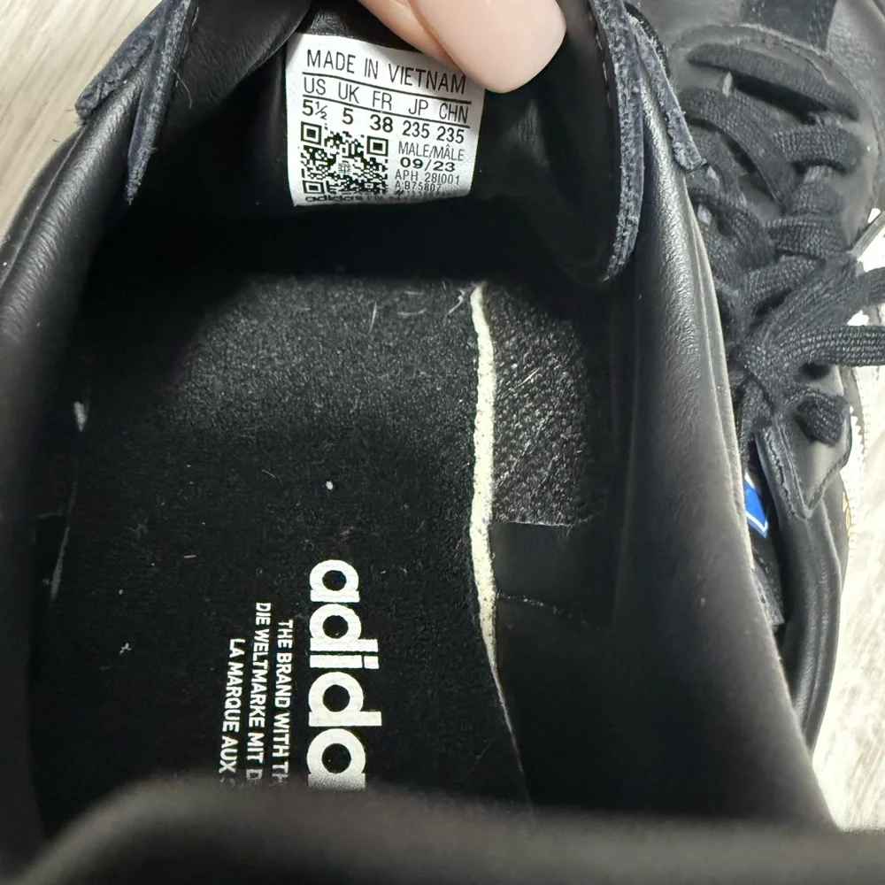 adidas Samba Black and White - Picture 4 of 4